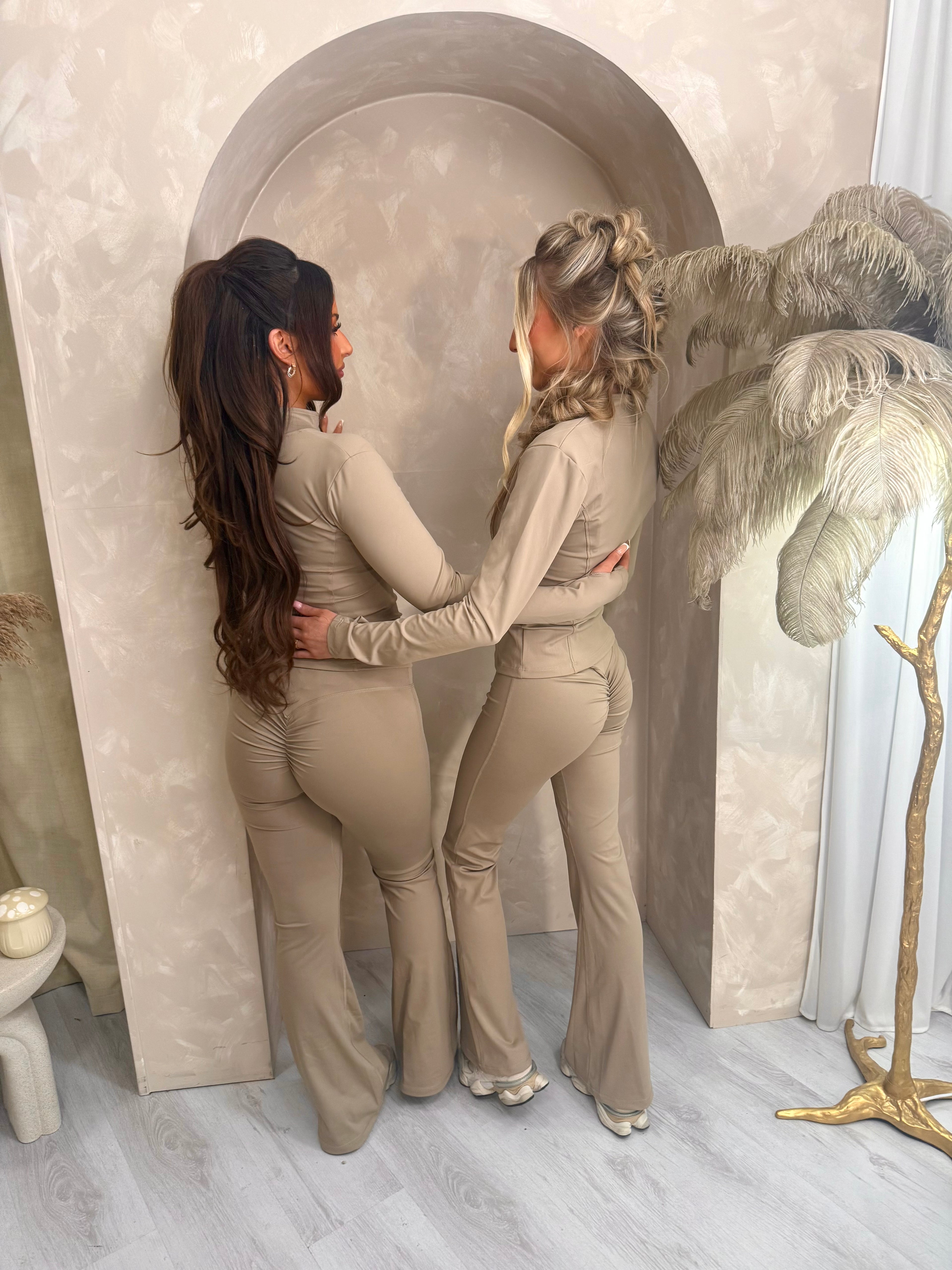 Halo Balance Set Truffle